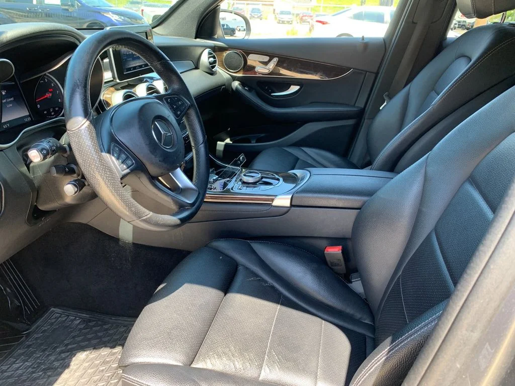 Used 2017 Gray Mercedes-Benz GLC 300 image 11