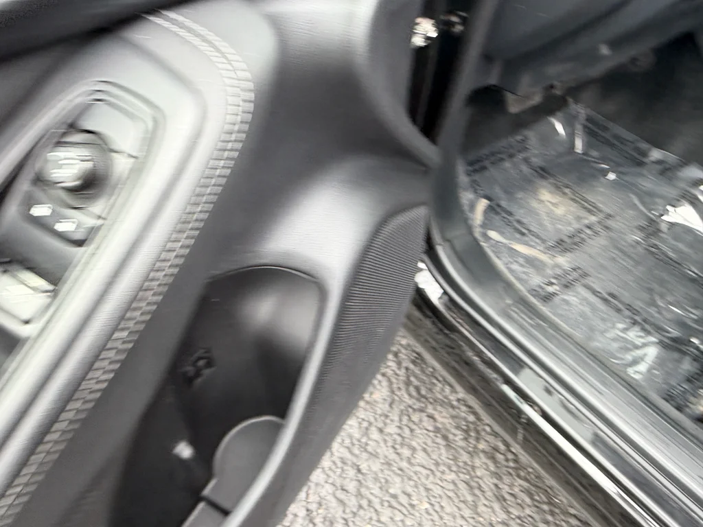 Used 2022 Crystal Black Silica Subaru Premium image 9