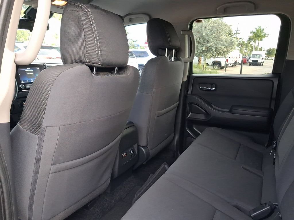 Used 2022 Green Nissan SV image 8