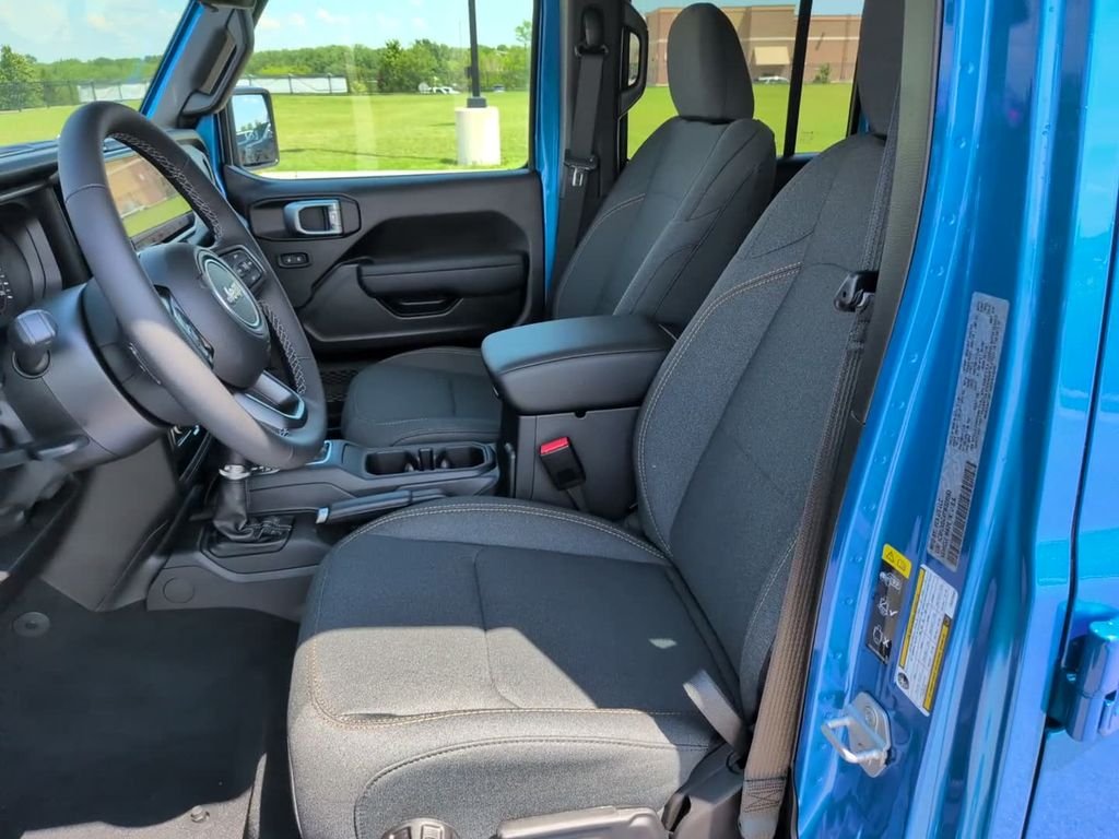 New 2026 Hydro Blue Pearl-Coat Exterior Paint Jeep Sport S image 19