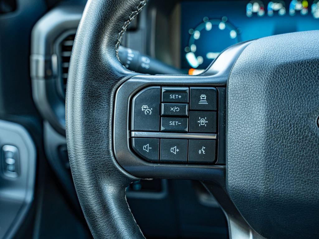 Used 2024 Avalanche Ford XLT image 12