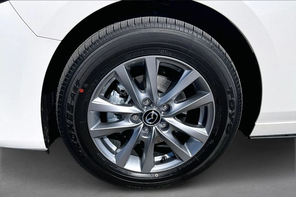 2026 Mazda Mazda3 S - Photo 12