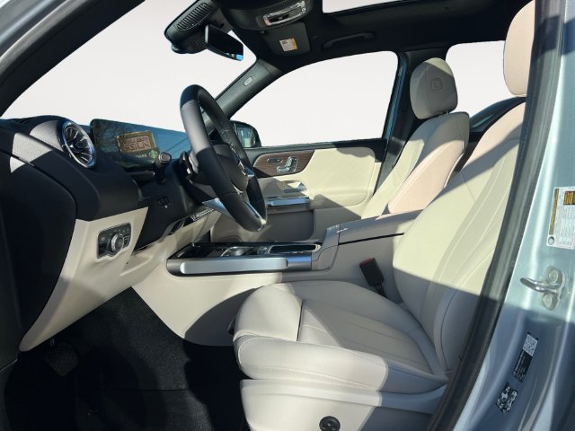 New 2026 Silver Mercedes-Benz GLB 250 image 10
