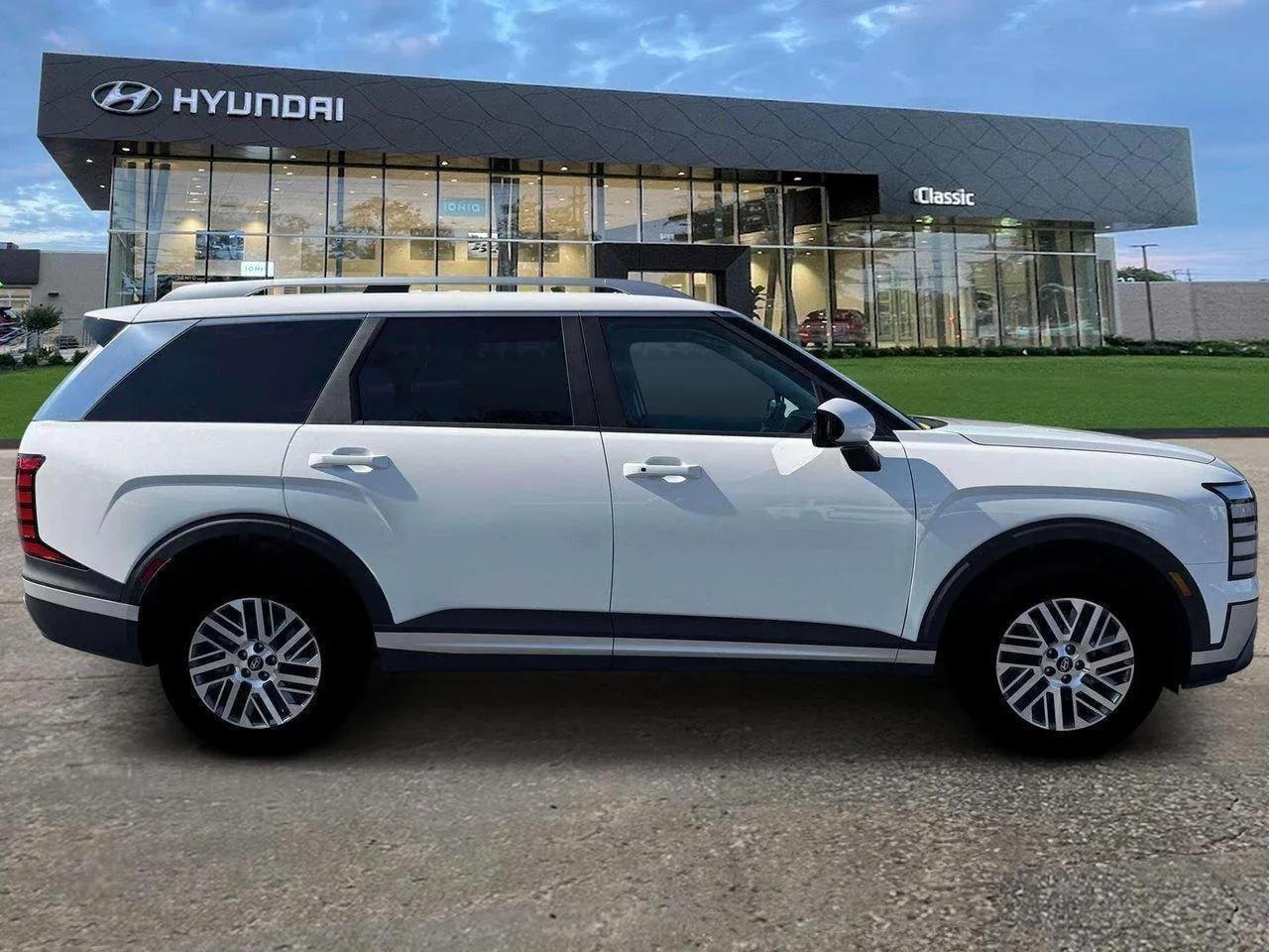 New 2026 Creamy White Pearl Hyundai SEL 7P image 9