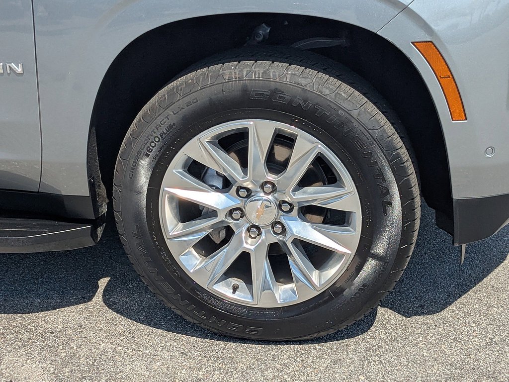 2025 Chevrolet Suburban Premier - Photo 10