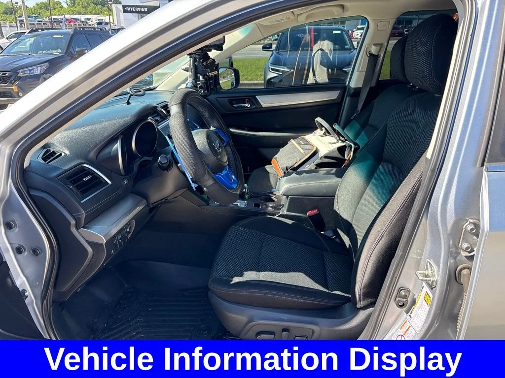 Used 2018 Silver Subaru 2.5i Premium image 15