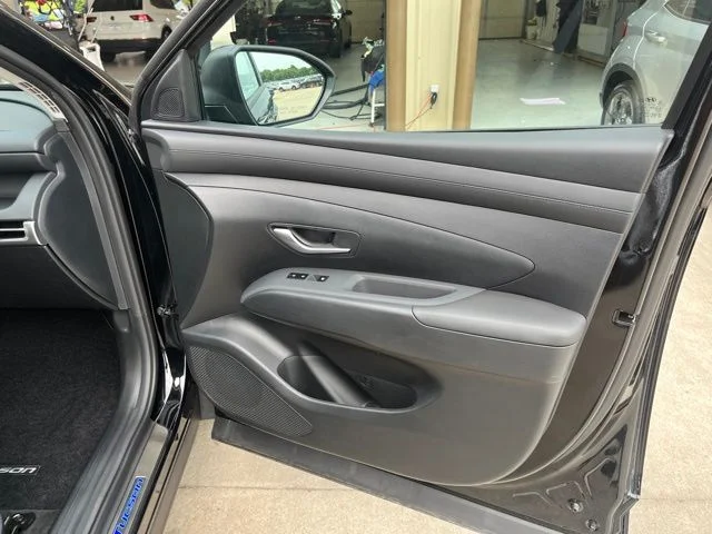 New 2026 Phantom Black Hyundai SE image 18