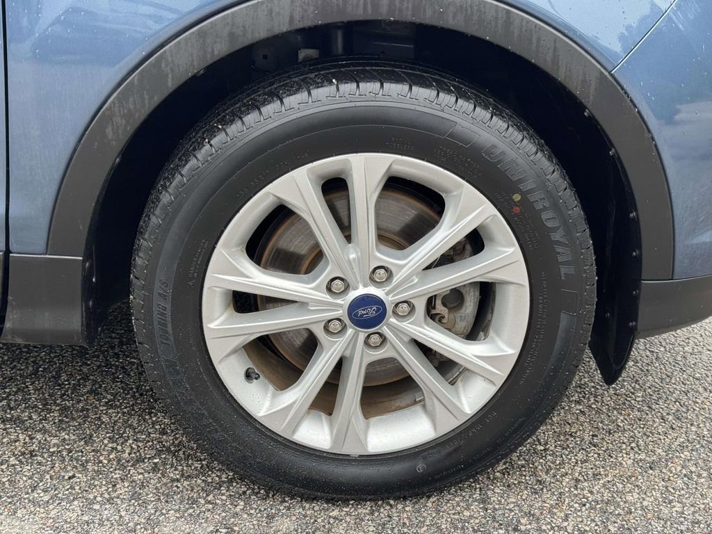 Used 2018 Blue Metallic Ford SE image 25