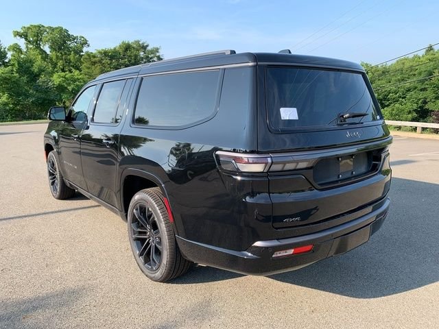 New 2026 High Gloss Black Jeep Summit Obsidian image 2
