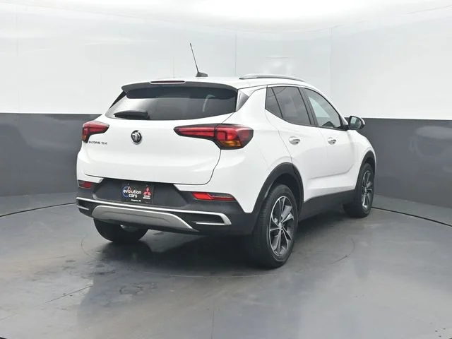 Used 2020 White Buick Select image 33
