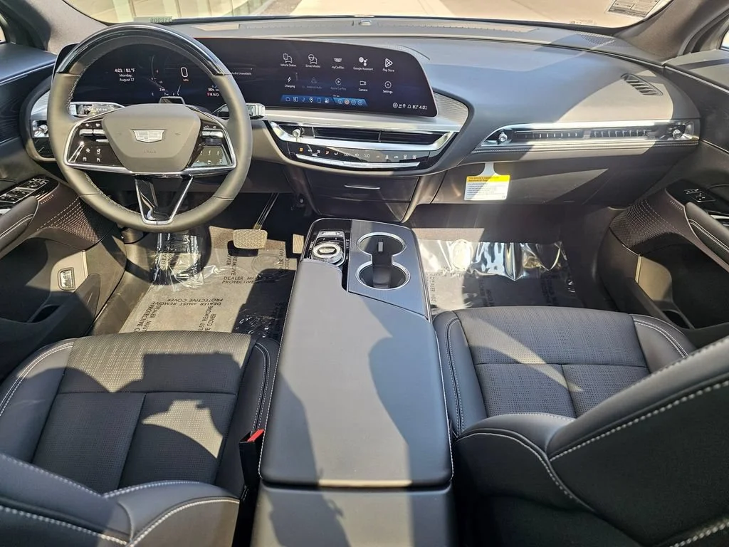 2026 Cadillac LYRIQ Sport - Photo 17