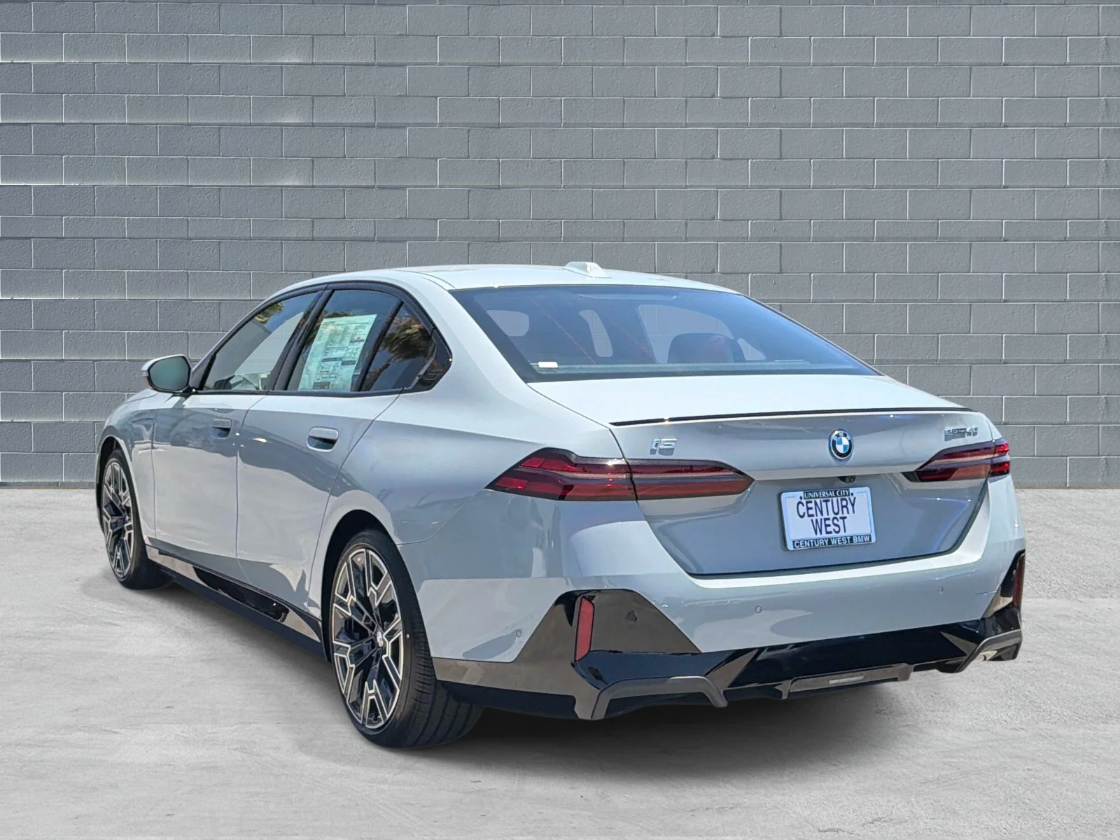 New 2027 BMW i5 eDrive40 in North Hollywood, CA | Near Los Angeles