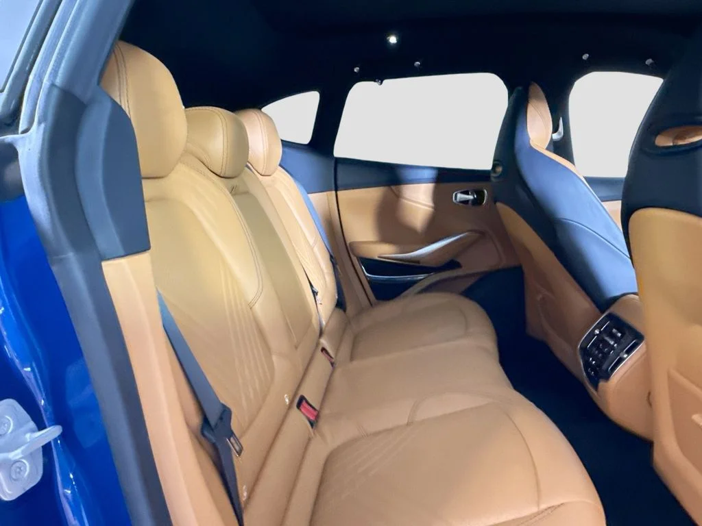 Used 2023 Ming Blue Aston Martin 550 image 21