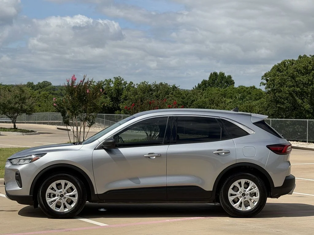 Used 2024 Silver Ford Active image 3