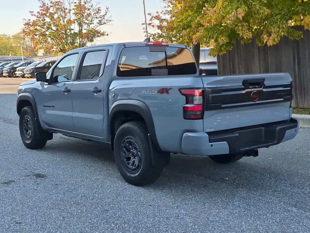 New 2027 GRAY Nissan PRO-4X image 4