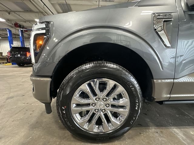 New 2026 Carbonized Gray Metallic Ford King Ranch® image 23