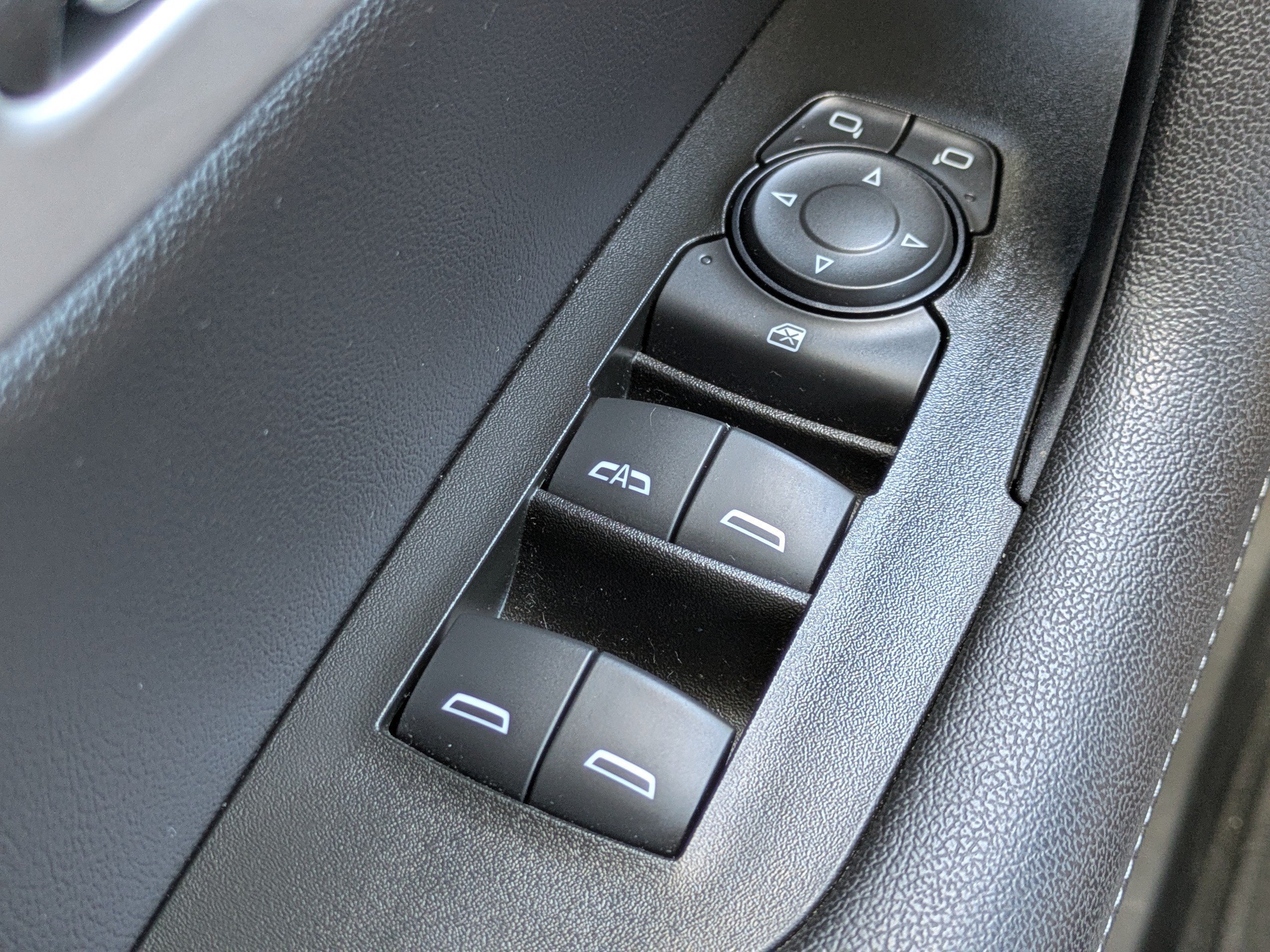 Used 2021 Pewter Metallic Chevrolet LT image 20