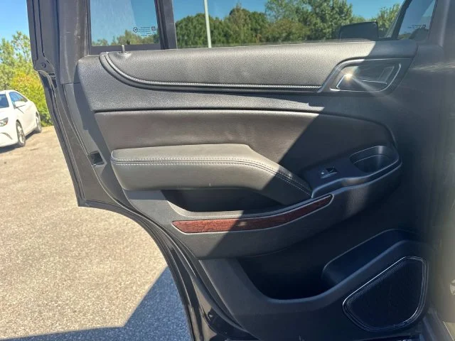 Used 2019 Black GMC SLT image 28