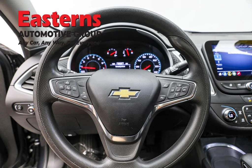 Used 2023 Gray Chevrolet LT image 10