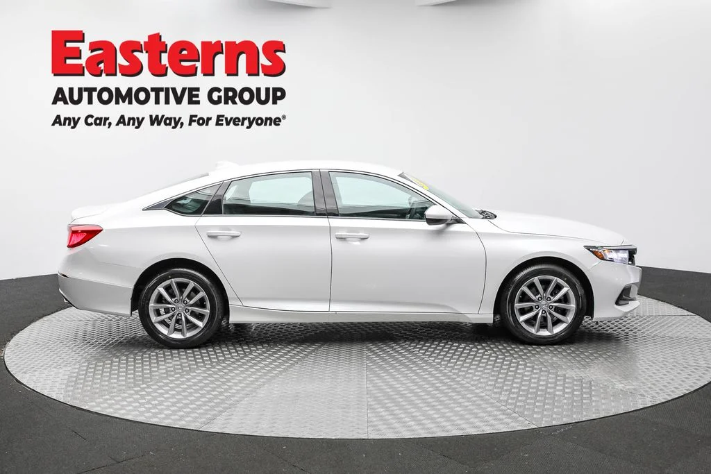Used 2021 White Honda LX image 4