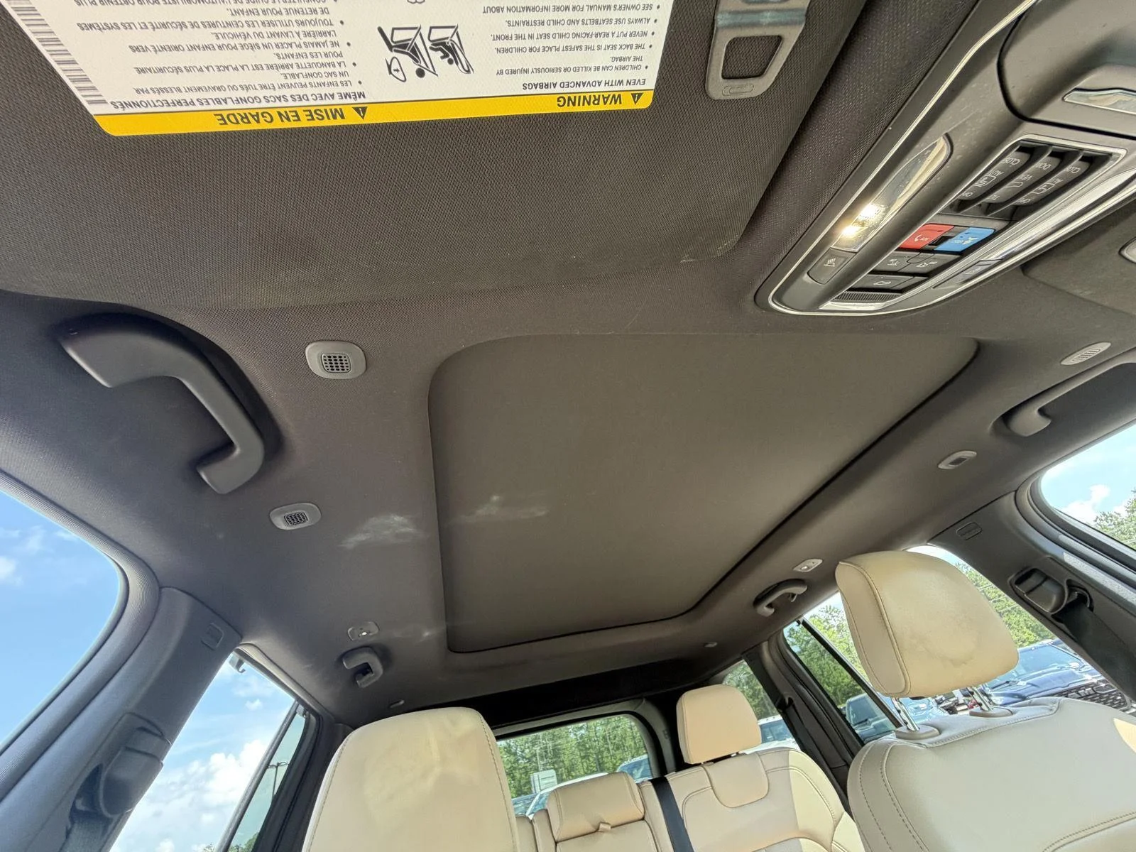 Used 2025 Velvet Red Pearlcoat Jeep Limited image 22