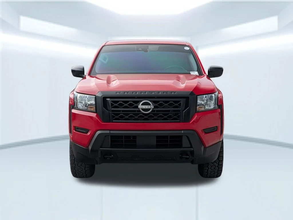 Used 2022 Red Nissan S image 10