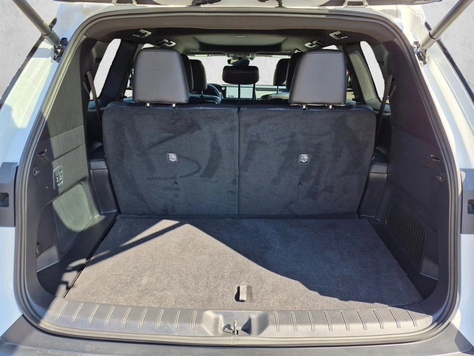 Certified Used 2026 Wind Chill Pearl Lexus PREMIUM image 7