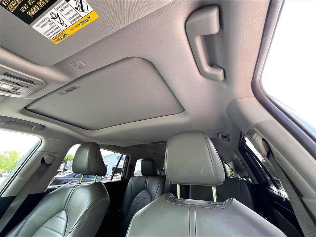 Used 2020 Blue Toyota XLE image 7