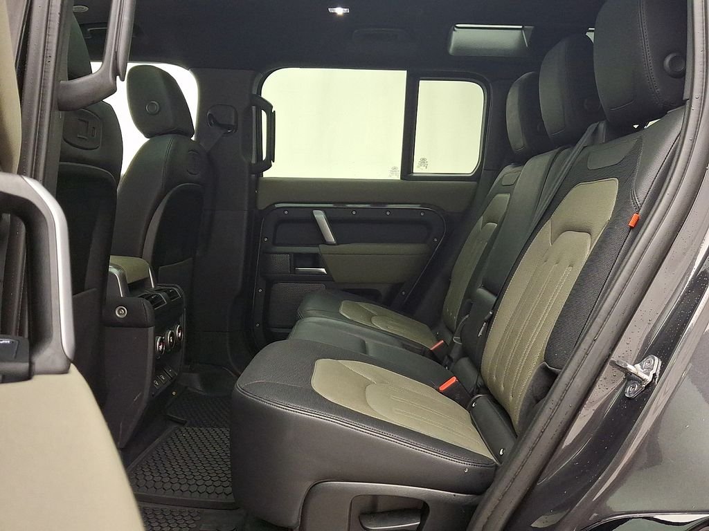 Certified Used 2022 Carpathian Grey Premium Metallic Land Rover X-Dynamic SE image 10