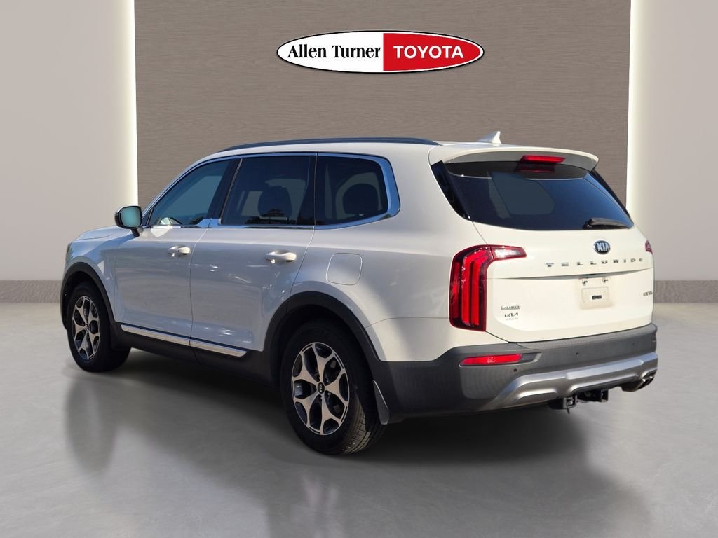 Used 2020 White Kia EX image 9