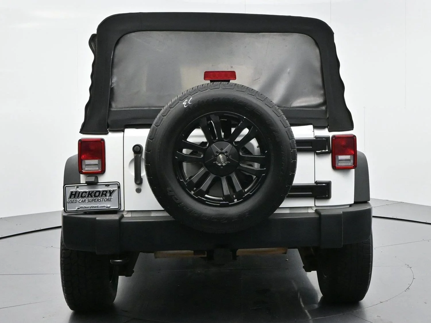 Used 2015 Bright White Clearcoat Jeep Sport image 6