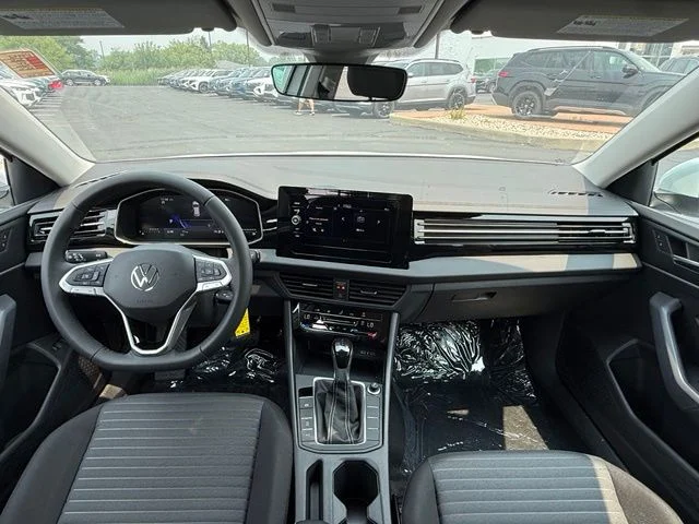 New 2026 White Volkswagen 1.5T S image 9