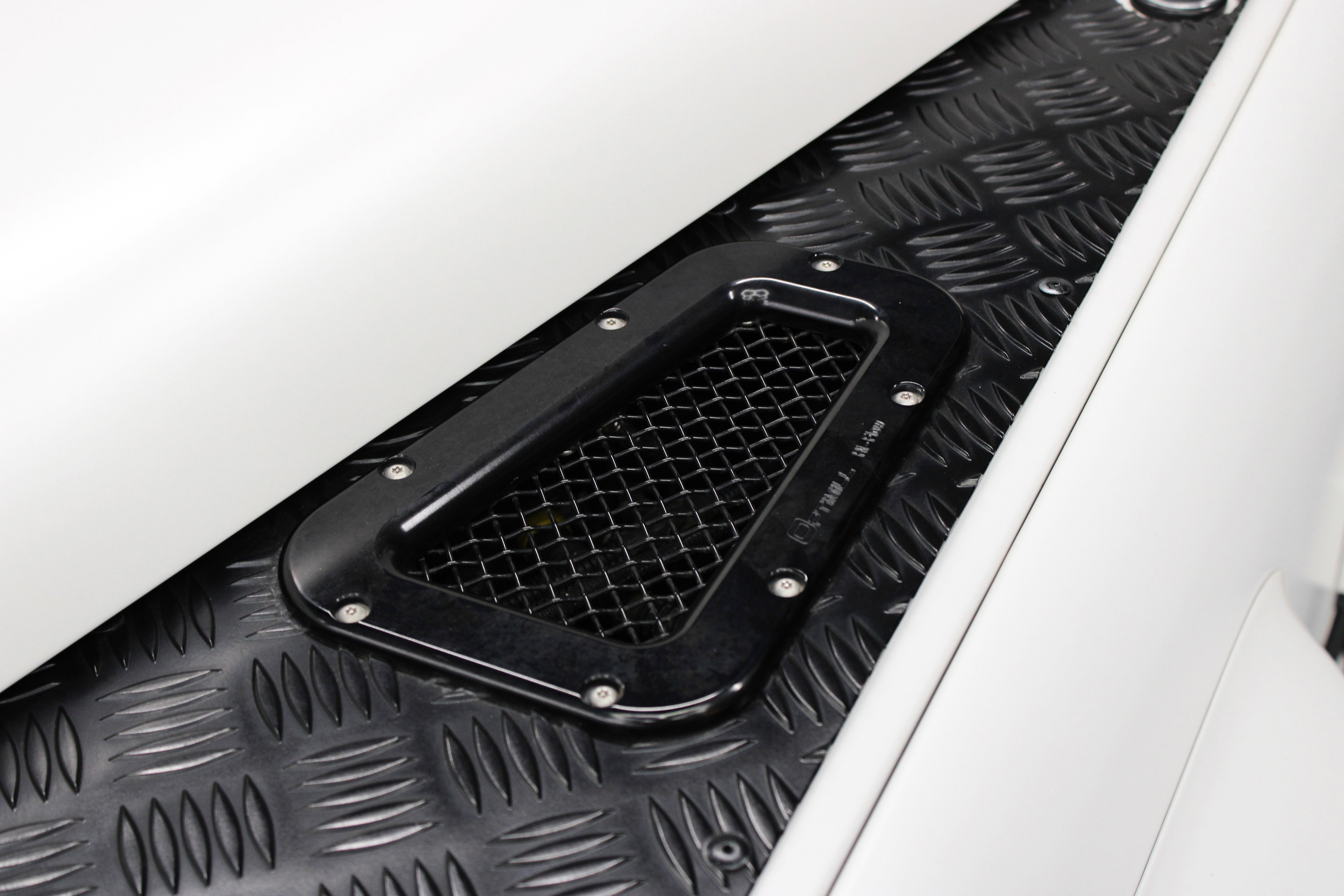 Used 1986 Lamborghini White Land Rover ECD Auto Design image 39
