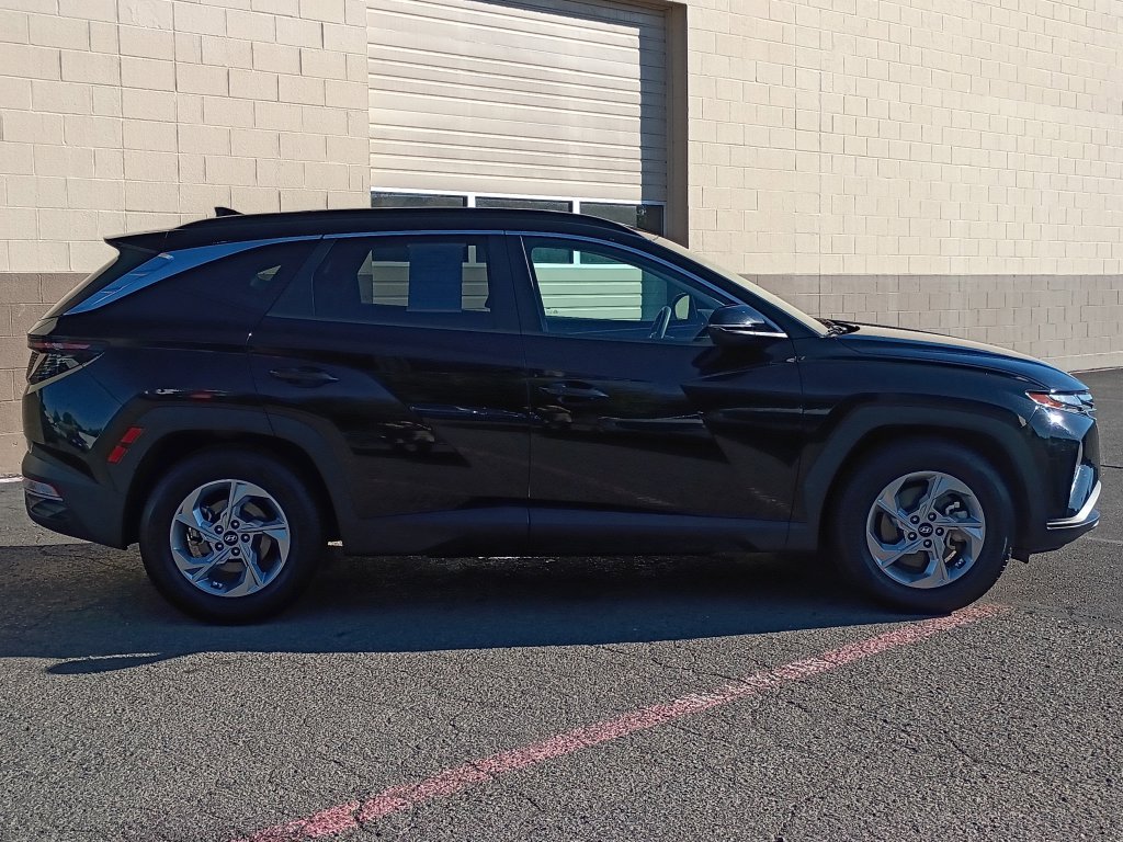 Used 2022 Phantom Black Hyundai SEL image 3