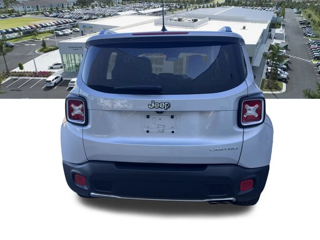 Used 2015 Silver Jeep Limited image 23