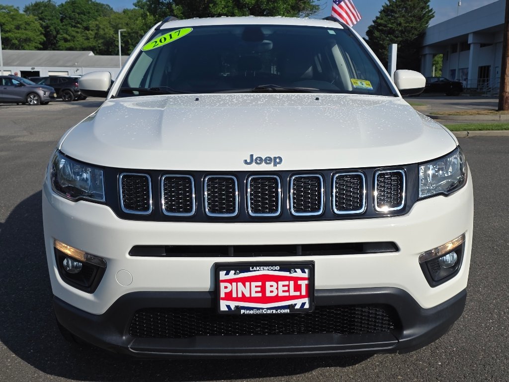 Used 2017 White Clear Coat Jeep Latitude image 10