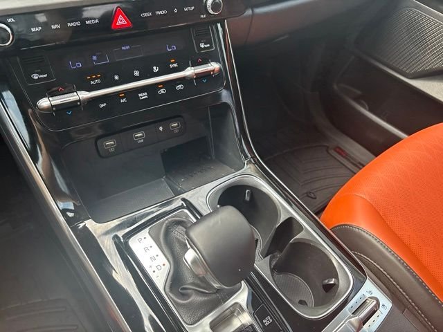 Used 2022 White Kia SX image 26