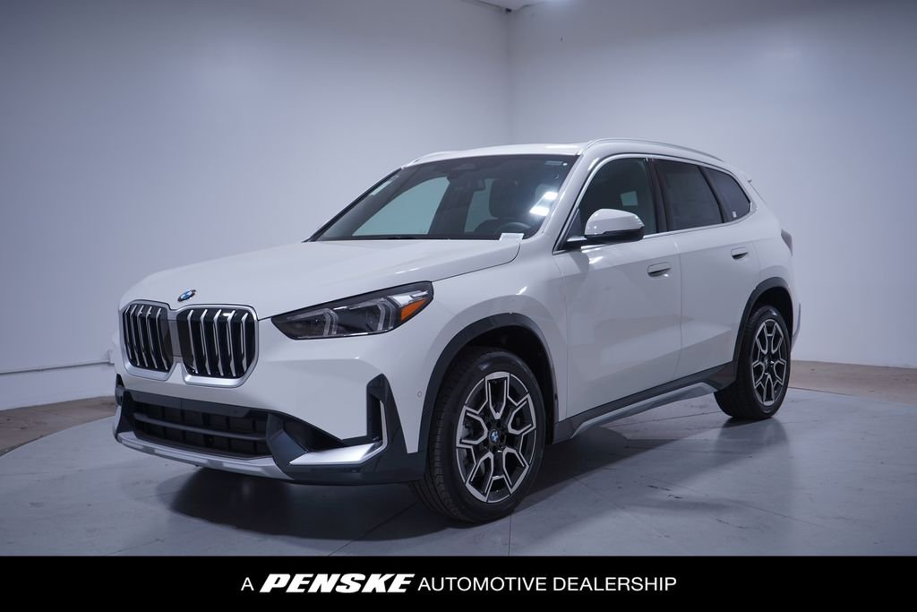 Used 2026 Alpine White BMW xDrive28i image 1