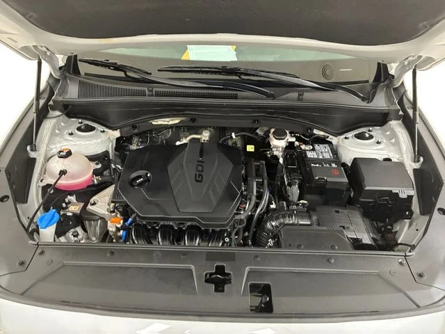 Used 2023 Silver Hyundai SEL image 11