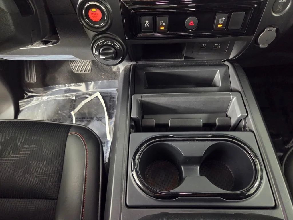 2024 Nissan Titan PRO-4X - Photo 12