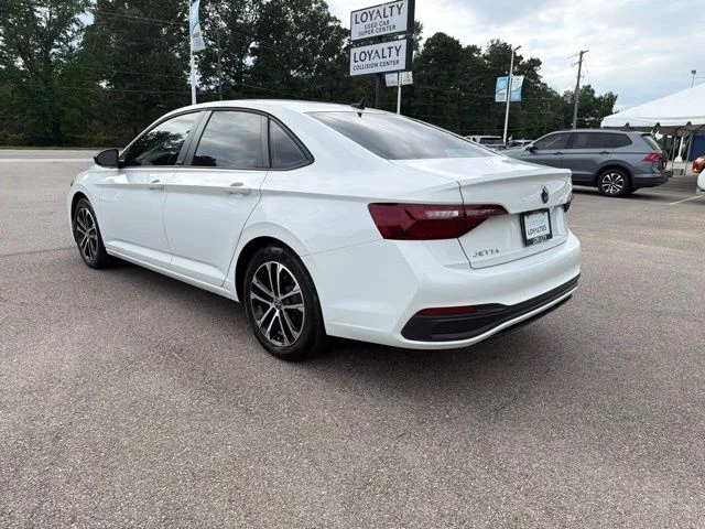 Used 2024 White Volkswagen 1.5T Sport image 3