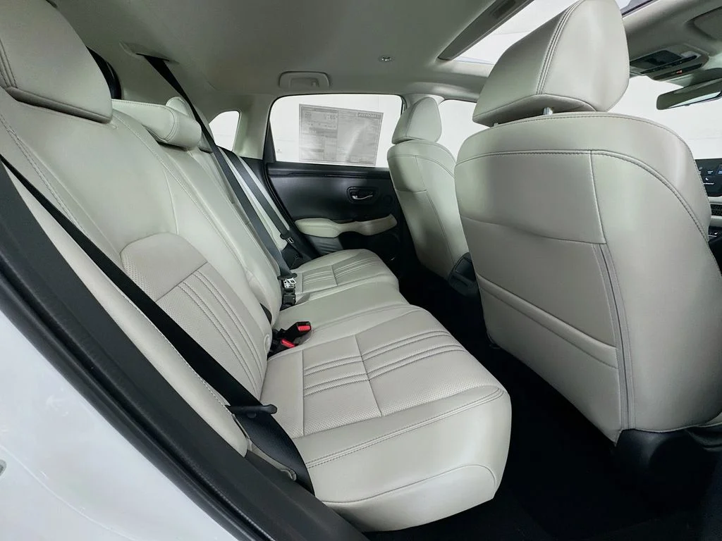 New 2027 Platinum White Pearl Honda EX-L image 36