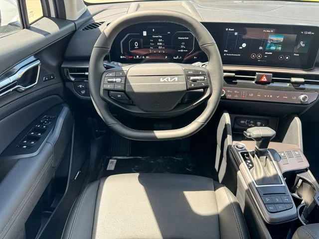 Used 2026 White Kia SX image 30