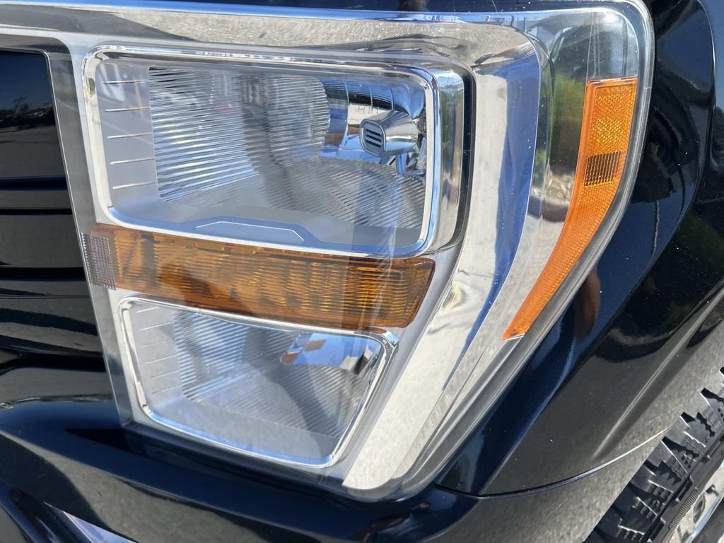 Used 2021 Black Metallic Ford XL image 10