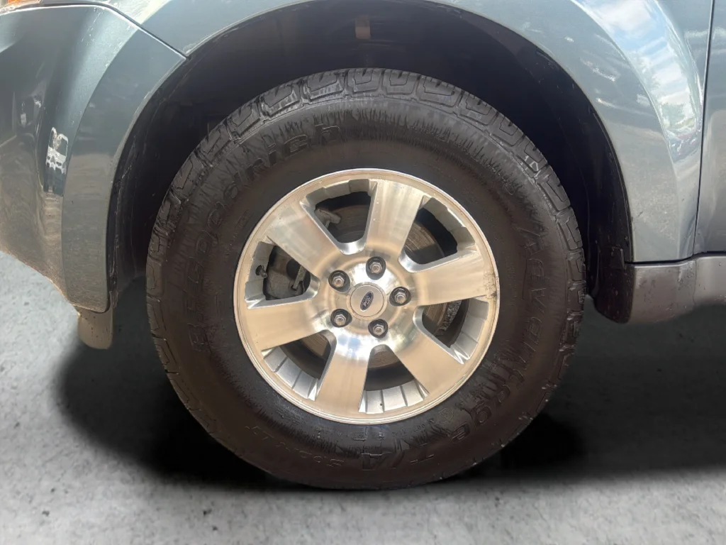 Used 2012 Blue Ford Limited image 24