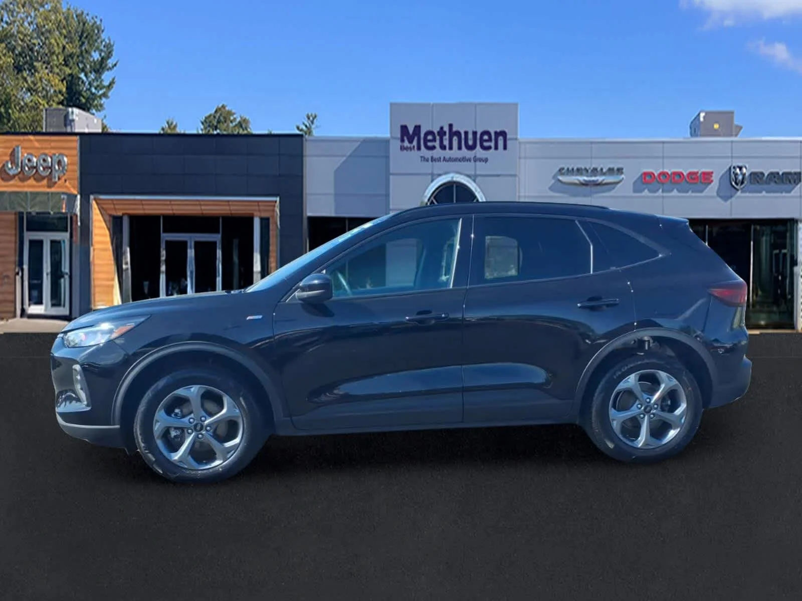 Used 2025 Agate Black Ford ST-Line Select image 4