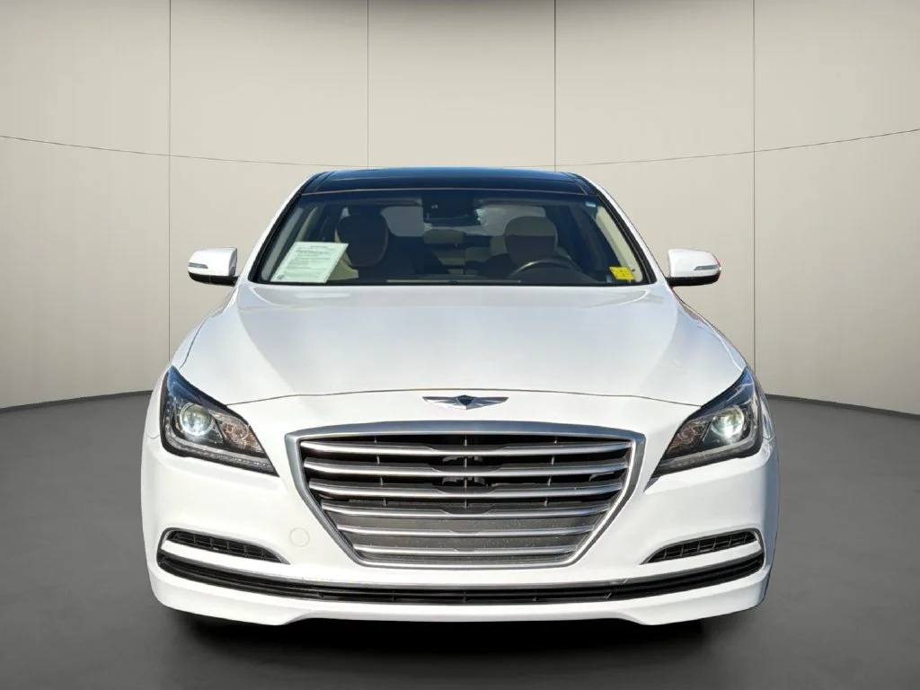 Used 2015 White Hyundai 3.8 image 2