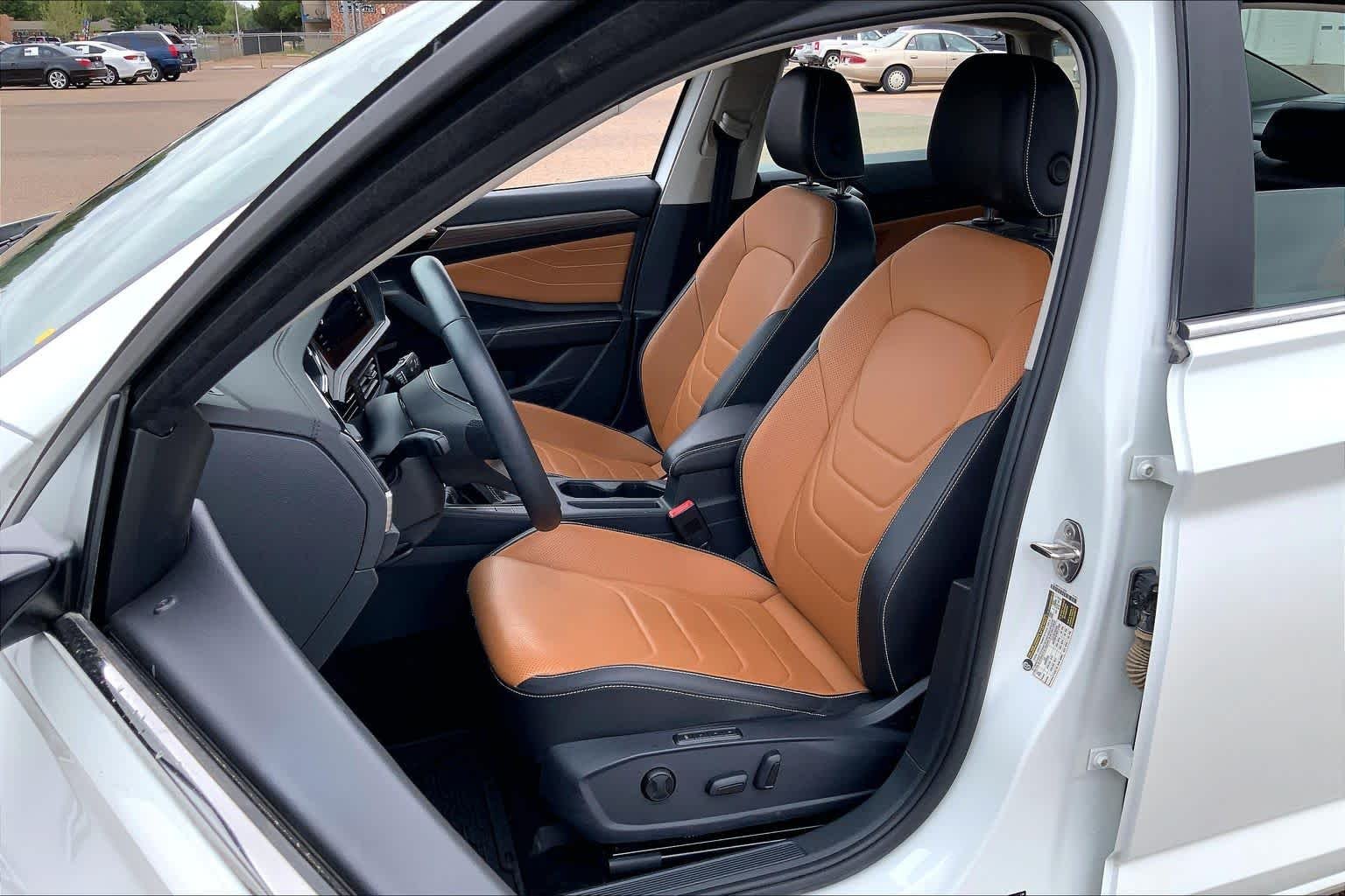 Used 2024 OPAL WHITE PEARL EFFECT Volkswagen SEL image 8