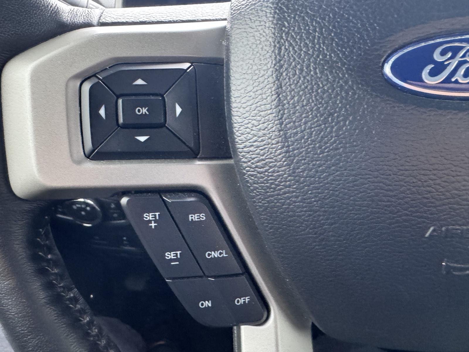 Used 2022 Agate Black Ford Lariat image 15