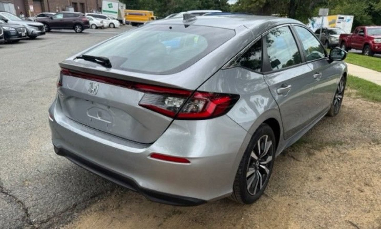 2024 Honda Civic Hatchback EX-L - Photo 20